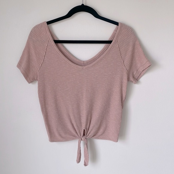 Abercrombie & Fitch V-Neck Tie Front Short Sleeve Top in Light Pink - Size: M - Picture 1 of 3